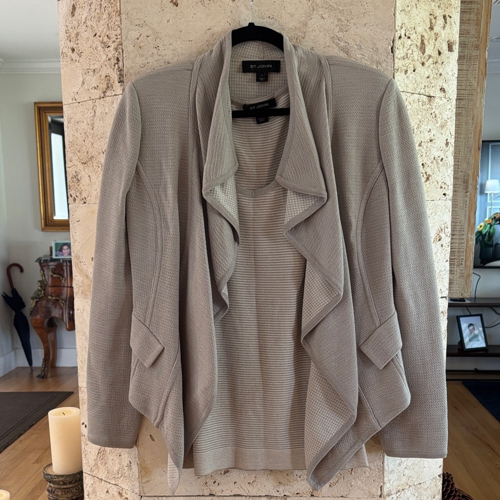 St. John Gray Draped Women's Top